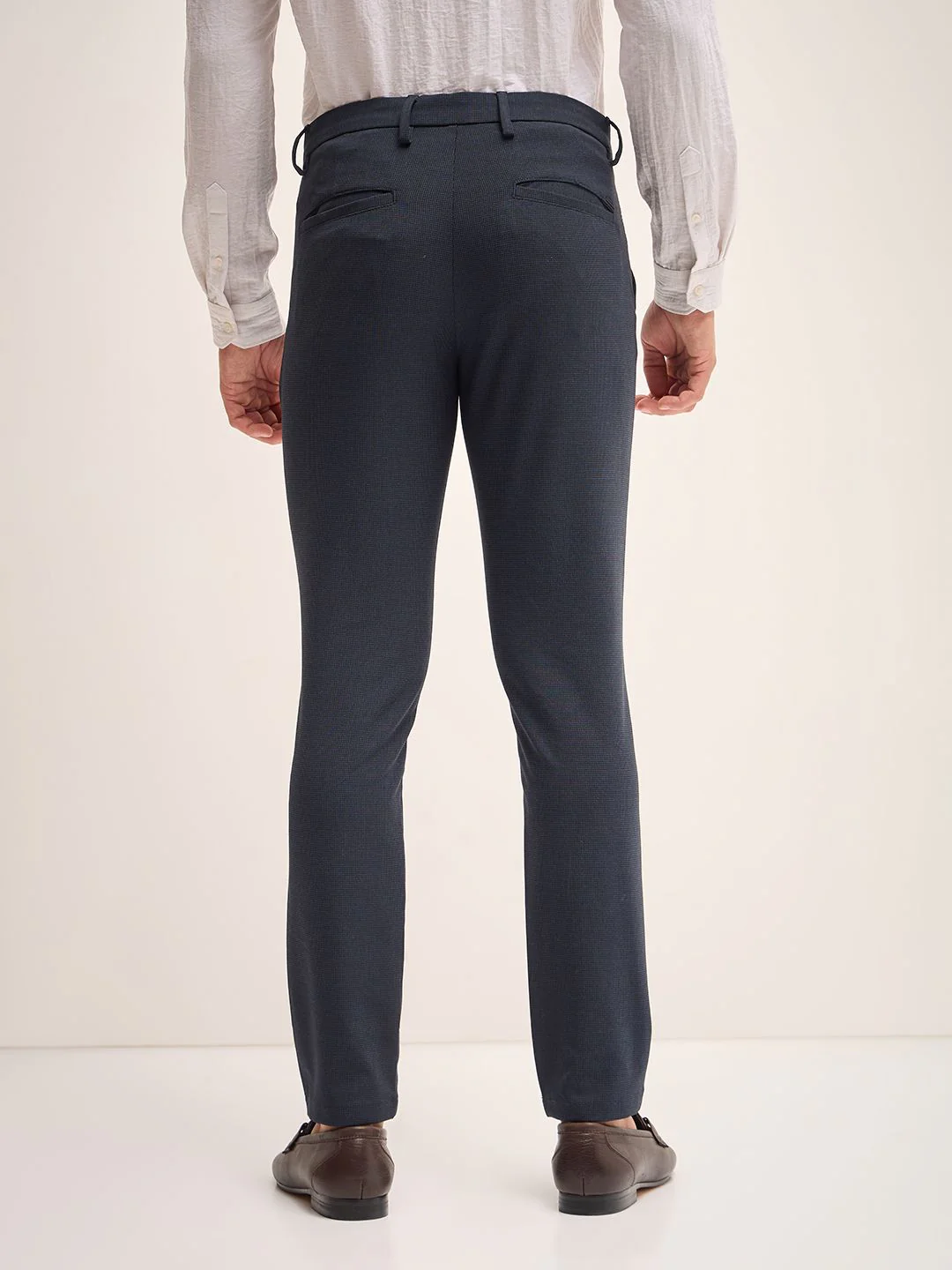 THE BEAR HOUSE Men Mid-Rise Slim Fit Regular Trousers - Image 3