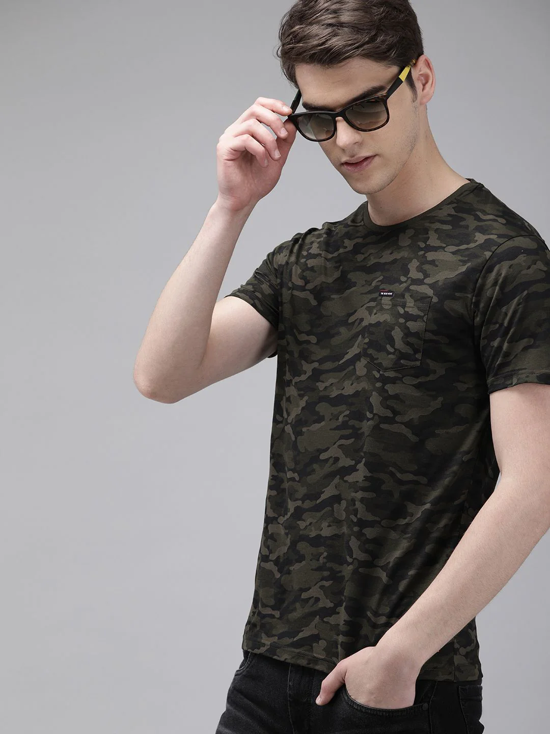THE BEAR HOUSE Men Olive Green Black Slim Fit Camouflage Printed Round Neck Pure Cotton T-shirt