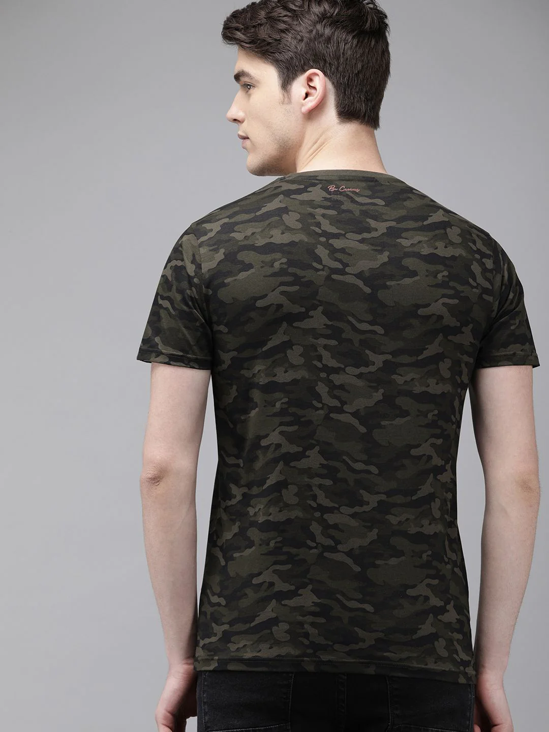 THE BEAR HOUSE Men Olive Green Black Slim Fit Camouflage Printed Round Neck Pure Cotton T-shirt - Image 5