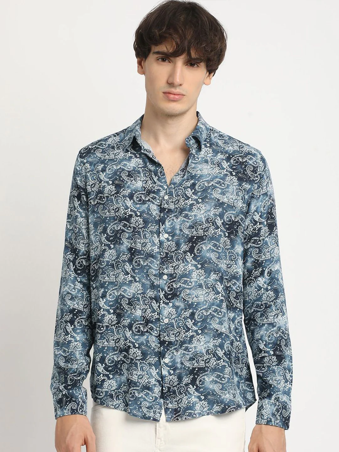 THE BEAR HOUSE Men Printed Slim Fit Casual Shirt - Image 2