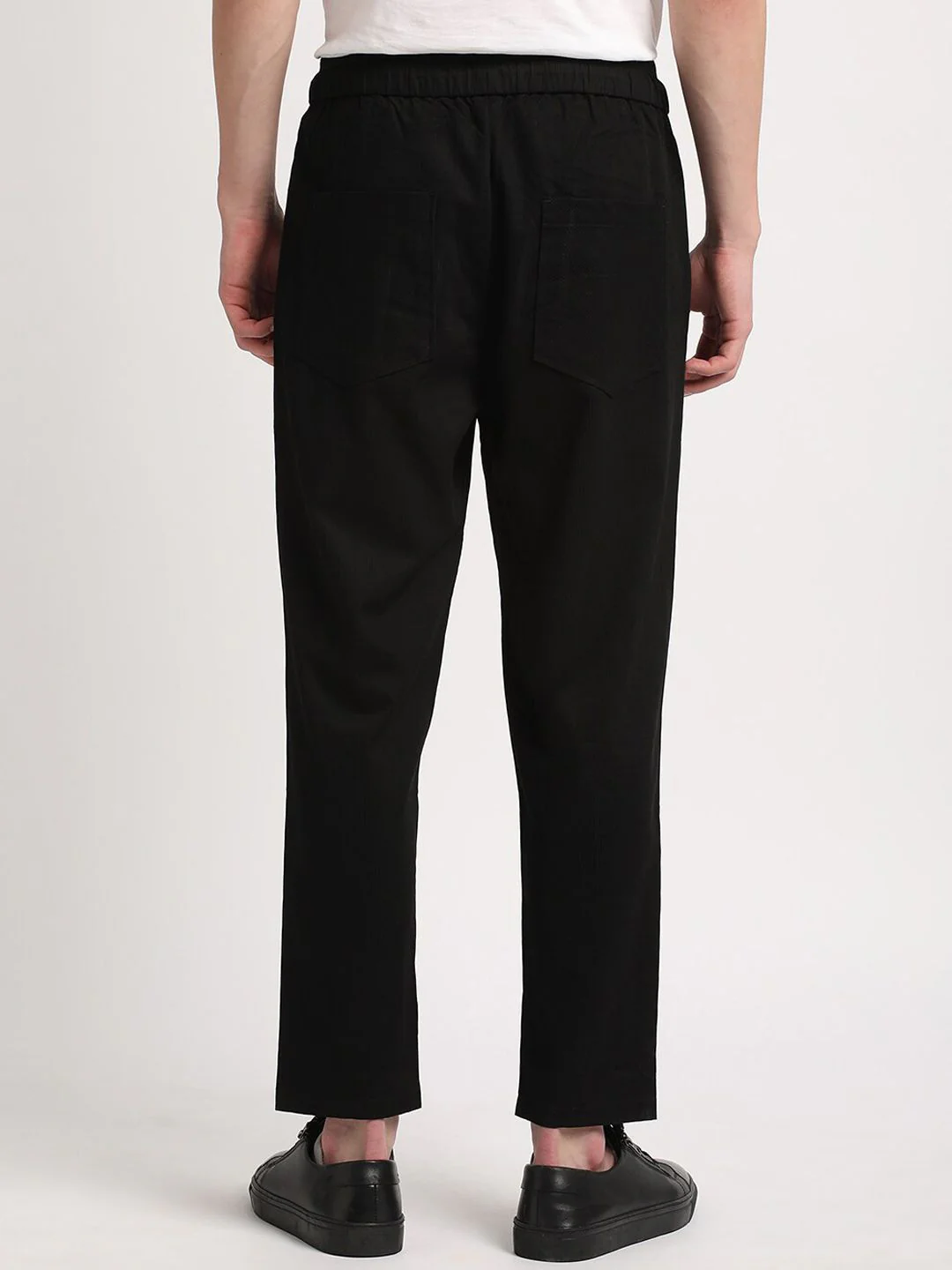 THE BEAR HOUSE Men Relaxed Loose Fit Pleated Regular Trousers - Image 5