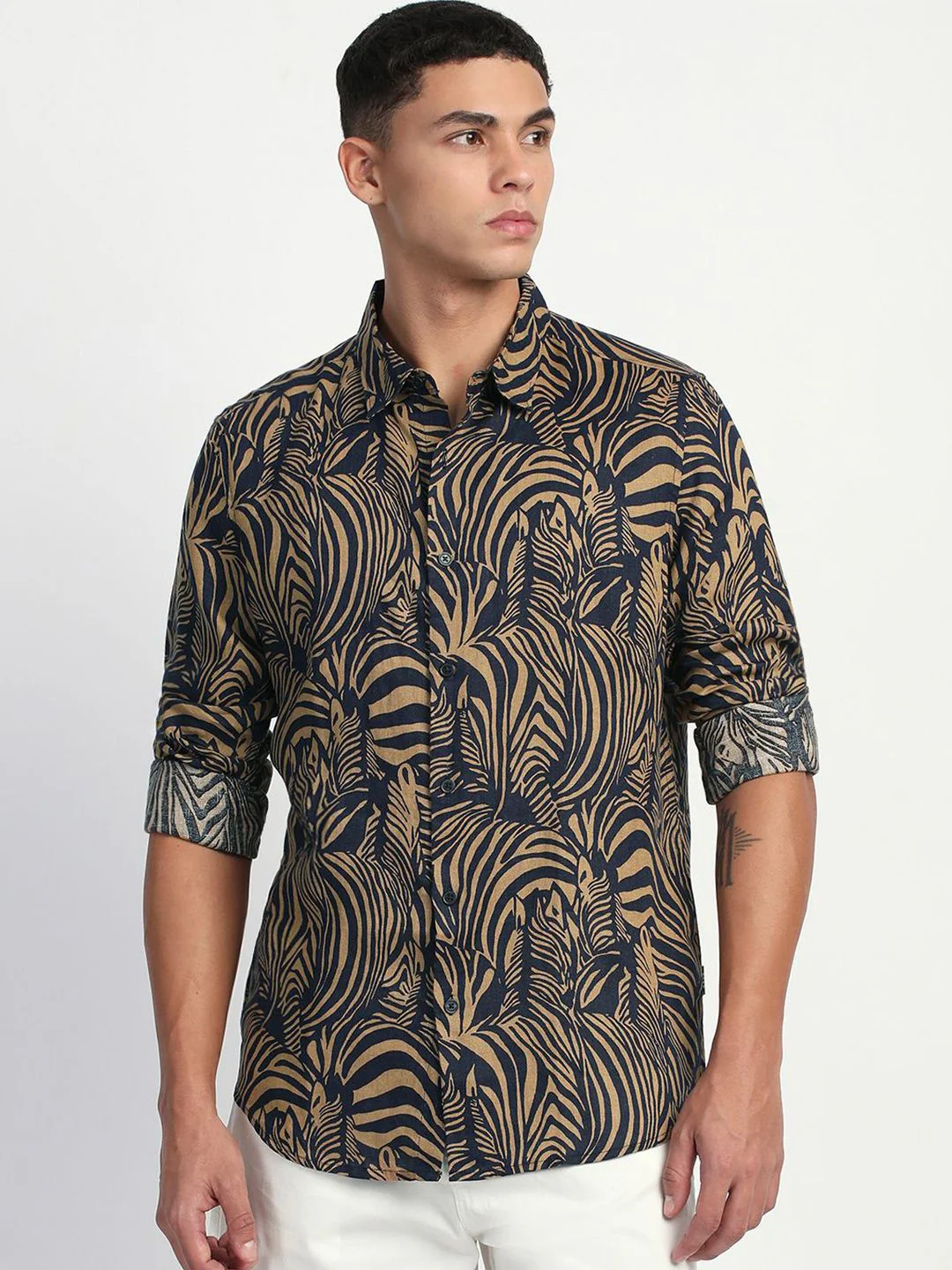THE BEAR HOUSE Men Slim Fit Floral Opaque Printed Casual Shirt - Image 2