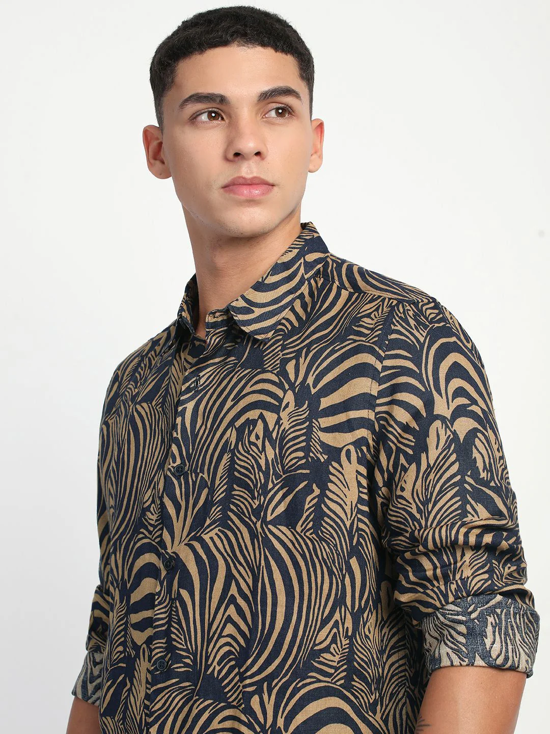 THE BEAR HOUSE Men Slim Fit Floral Opaque Printed Casual Shirt - Image 3