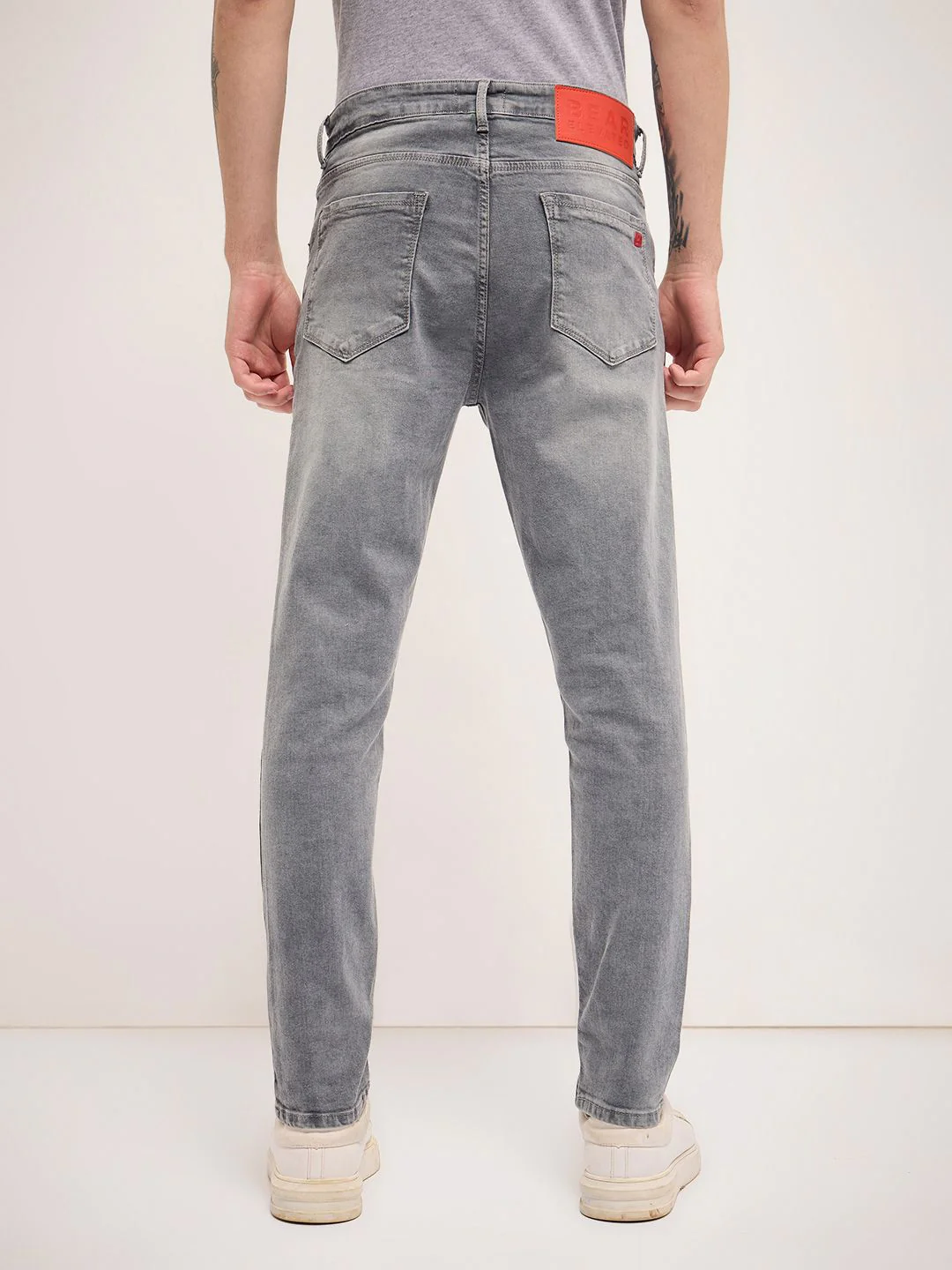 THE BEAR HOUSE Men Slim Fit Light Fade Jeans - Image 3