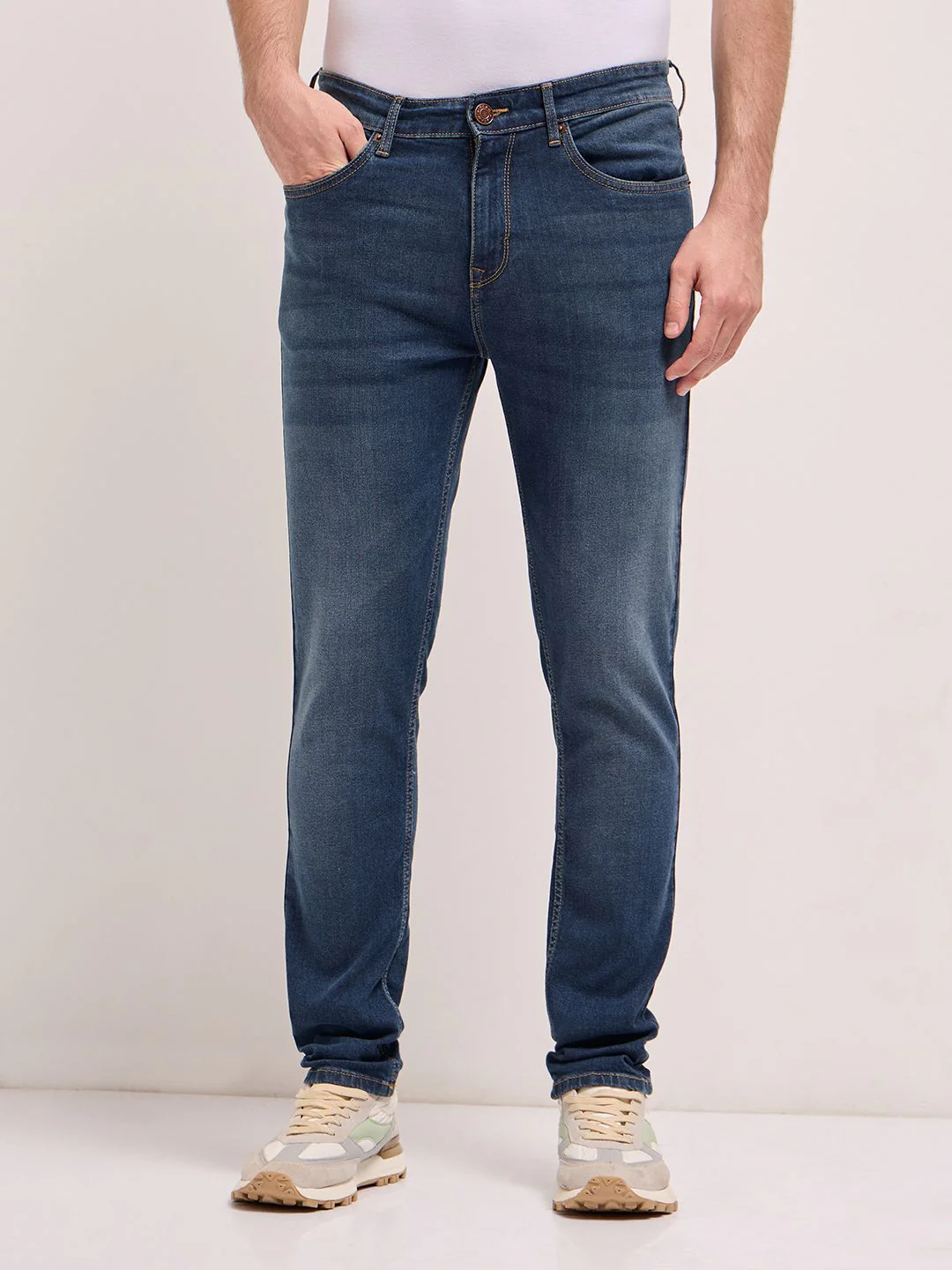 THE BEAR HOUSE Men Slim Fit Light Fade Jeans - Image 4