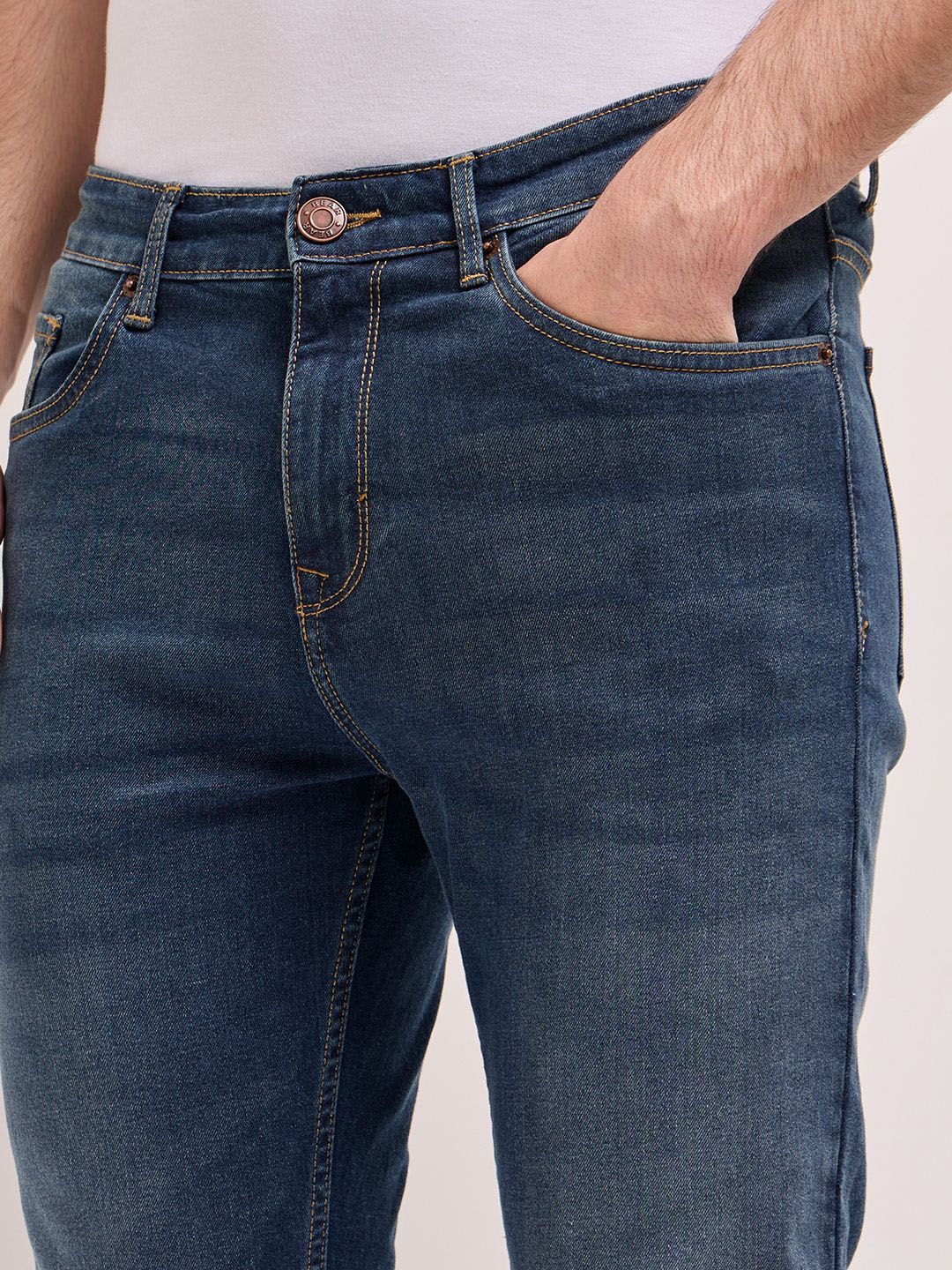 THE BEAR HOUSE Men Slim Fit Light Fade Jeans - Image 7