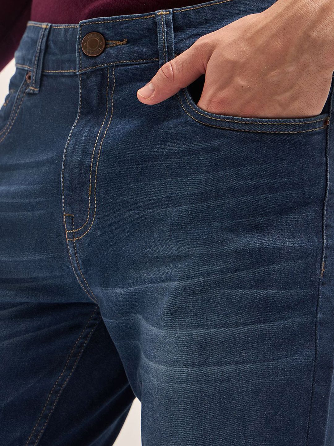THE BEAR HOUSE Men Slim Fit Light Fade Stretchable Jeans - Image 6