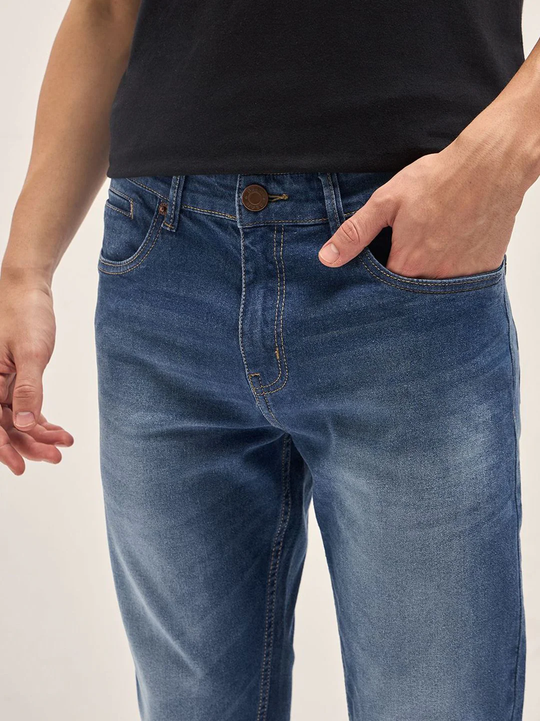 THE BEAR HOUSE Men Slim Fit Light Fade Stretchable Jeans - Image 4
