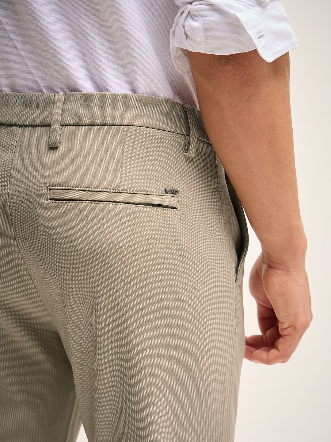 THE BEAR HOUSE Men Slim Fit Mid-Rise Flat-Front Trousers - Image 6