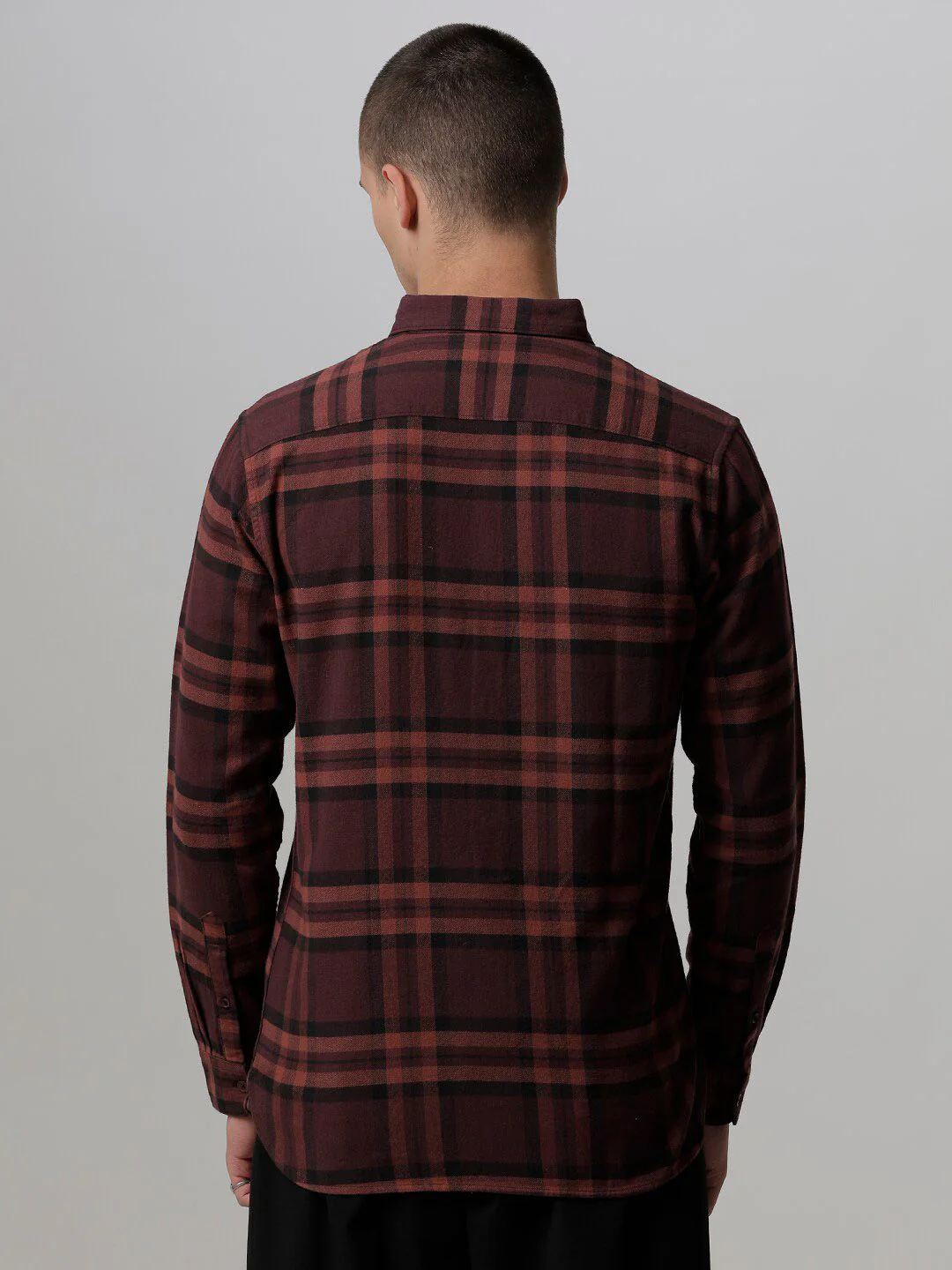 THE BEAR HOUSE Men Slim Fit Tartan Checked Pure Cotton Casual Shirt - Image 5