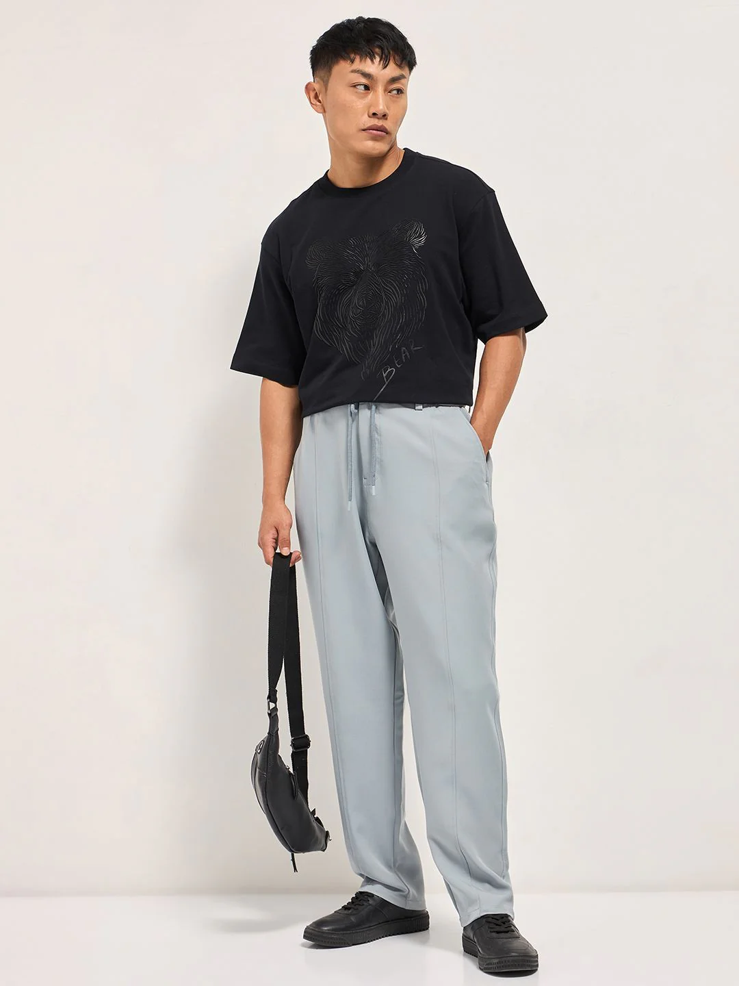 THE BEAR HOUSE Men Solid Baggy Fit Casual Trouser - Image 5