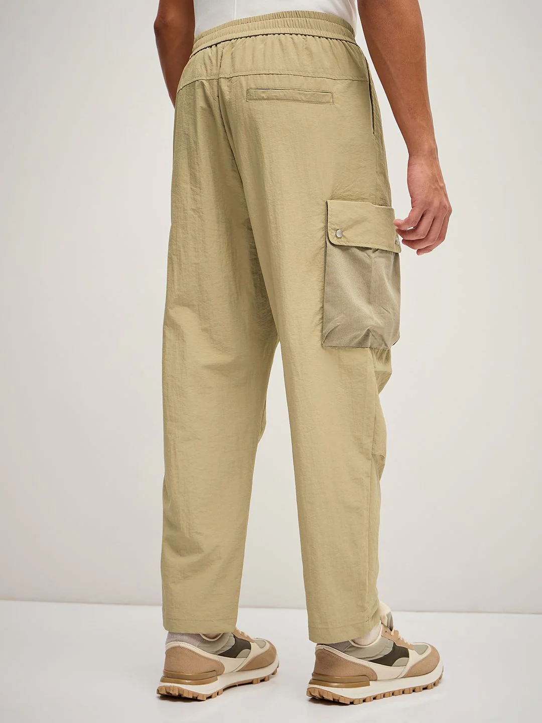 THE BEAR HOUSE Men Solid Cargo Trouser - Image 3