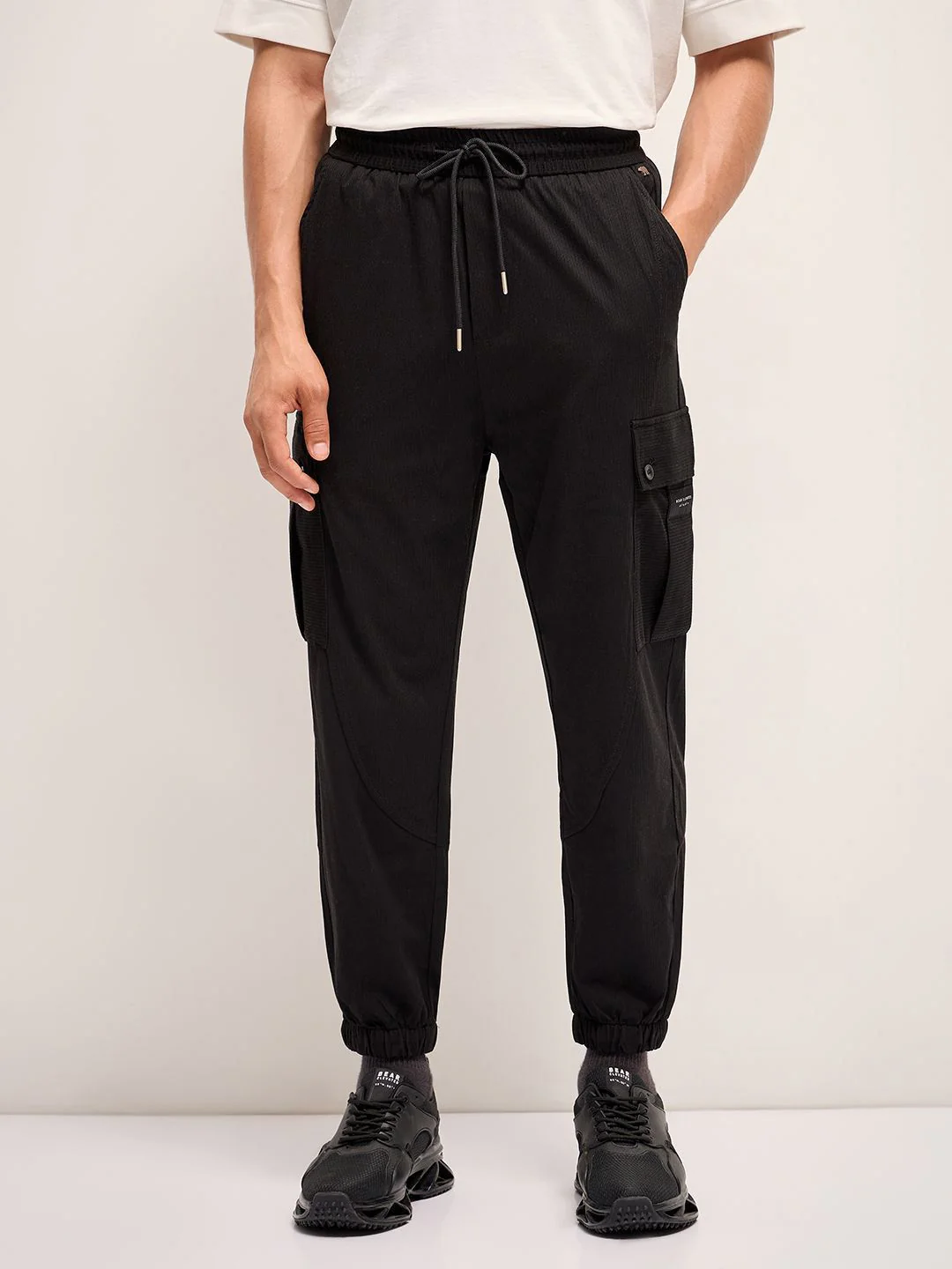 THE BEAR HOUSE Men Solid Cargo Trouser