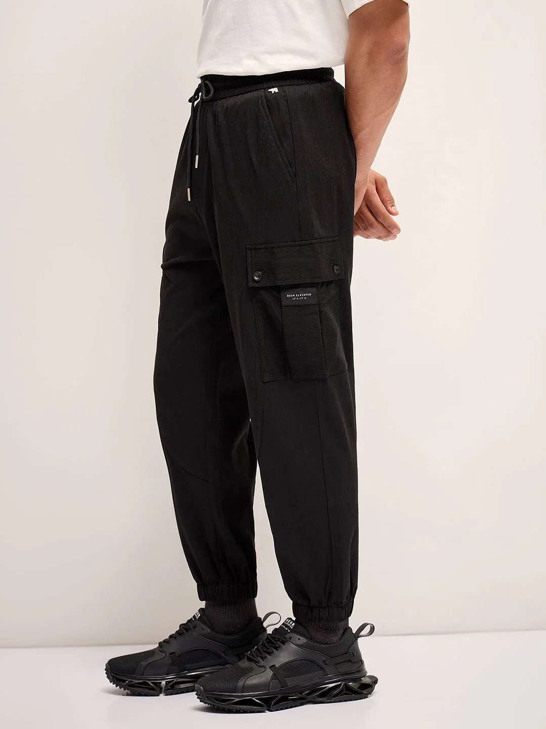THE BEAR HOUSE Men Solid Cargo Trouser - Image 2