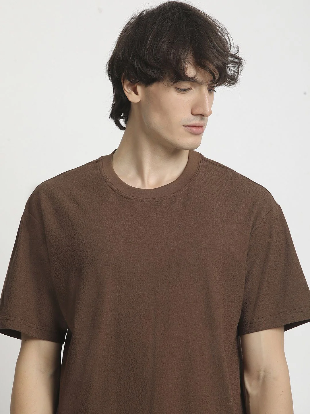 THE BEAR HOUSE Men Solid Drop-Shoulder Sleeves Tshirt - Image 2