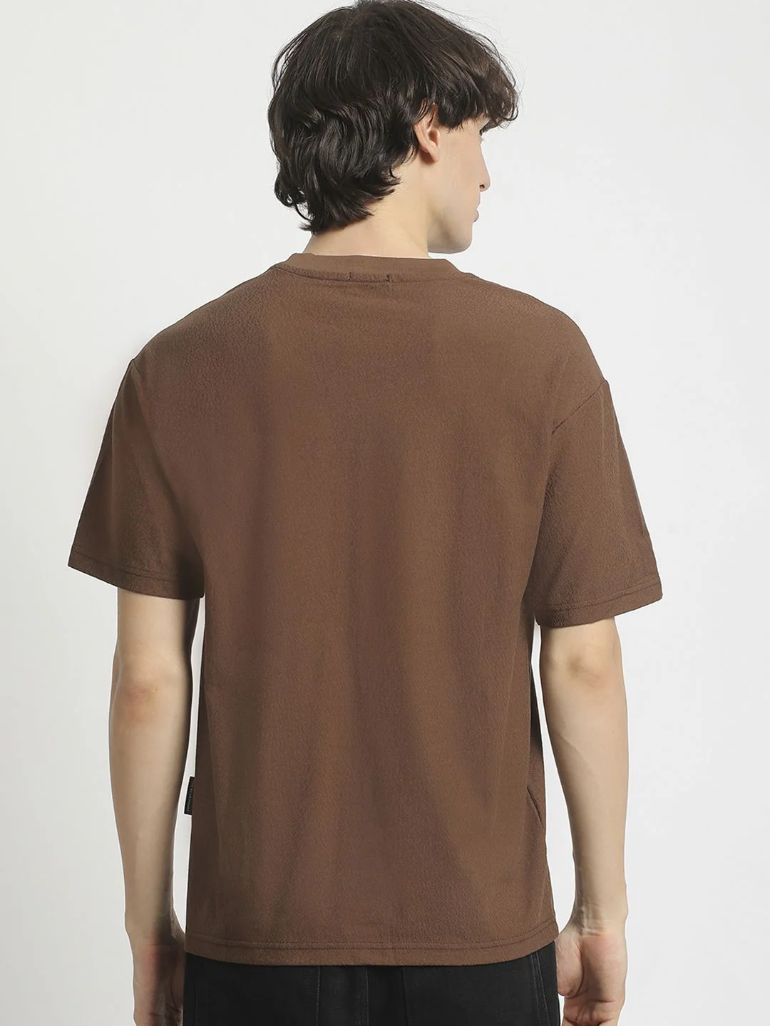 THE BEAR HOUSE Men Solid Drop-Shoulder Sleeves Tshirt - Image 5