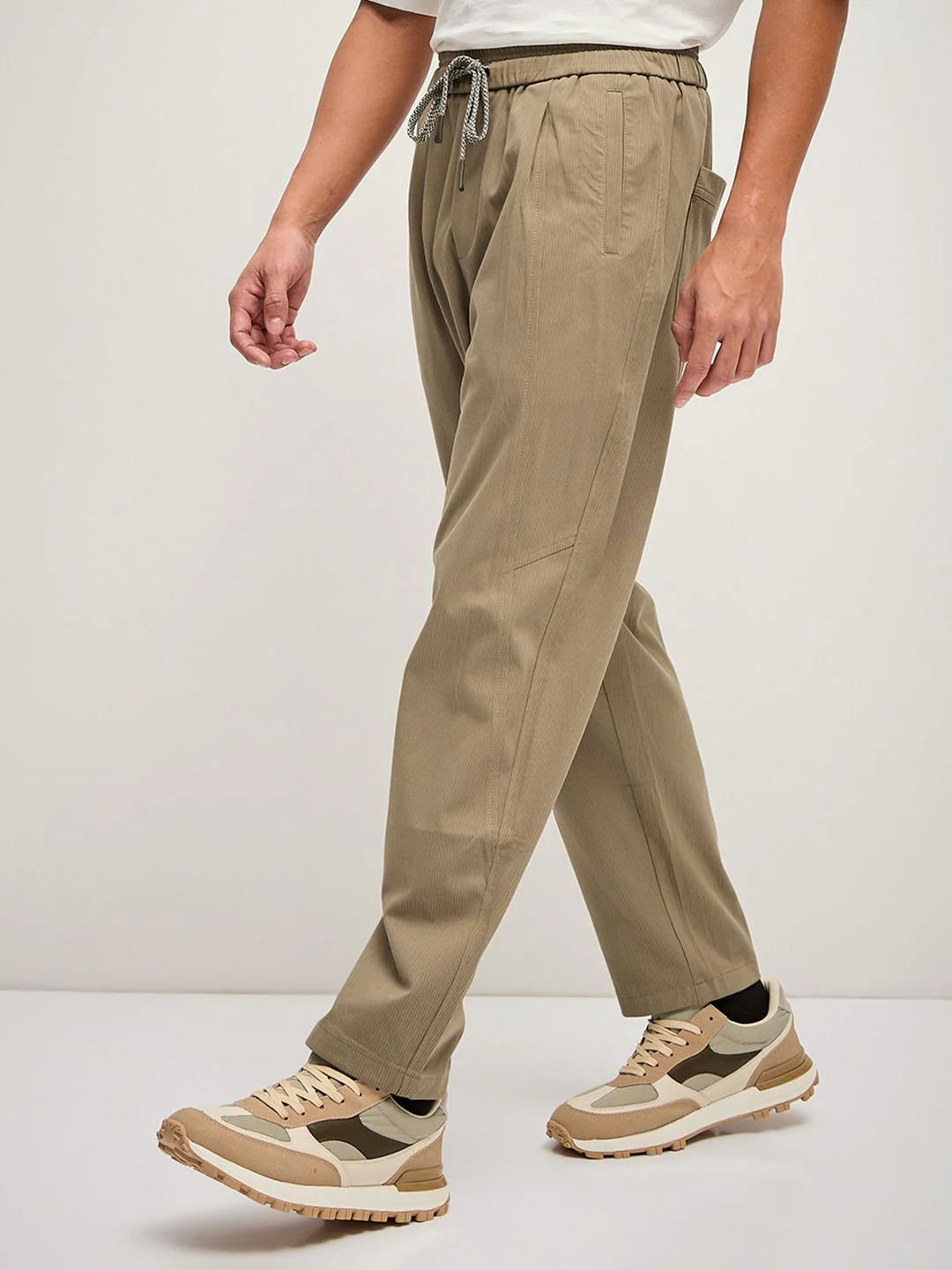 THE BEAR HOUSE Men Solid Regular Fit Trouser - Image 2
