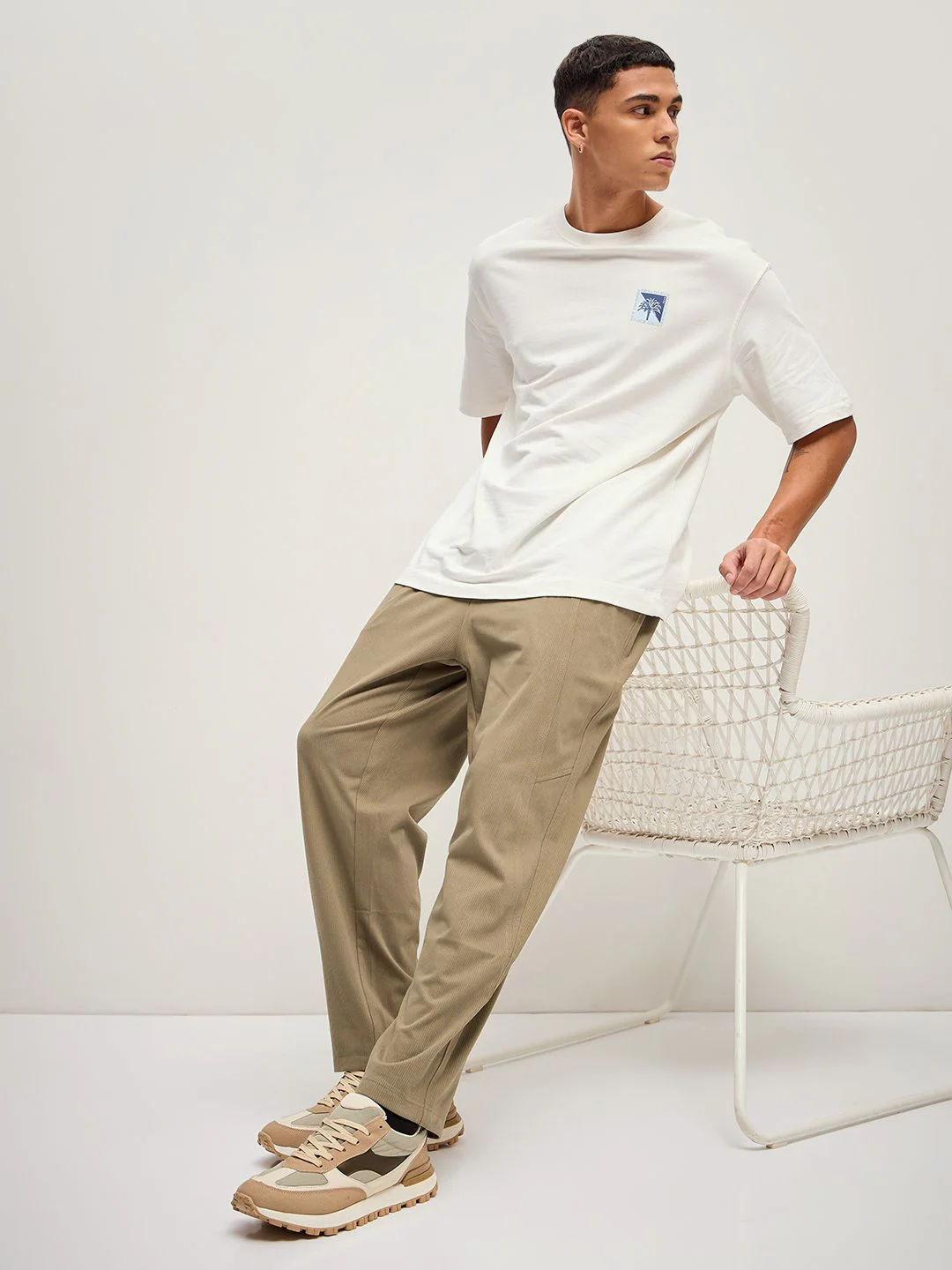 THE BEAR HOUSE Men Solid Regular Fit Trouser - Image 4