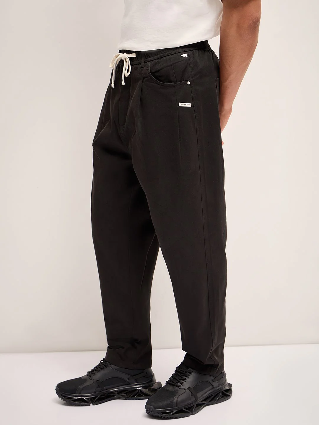 THE BEAR HOUSE Men Solid Relaxed Fit Pure Cotton Casual Pant - Image 3