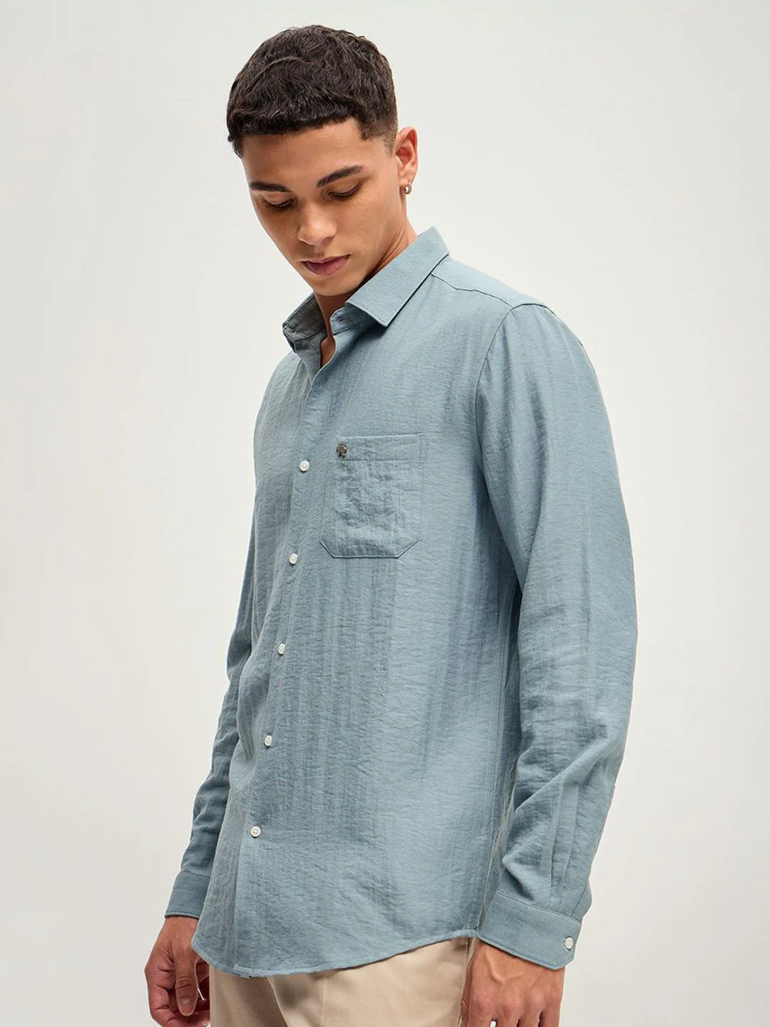 THE BEAR HOUSE Men Solid Slim Fit Casual Shirt - Image 3