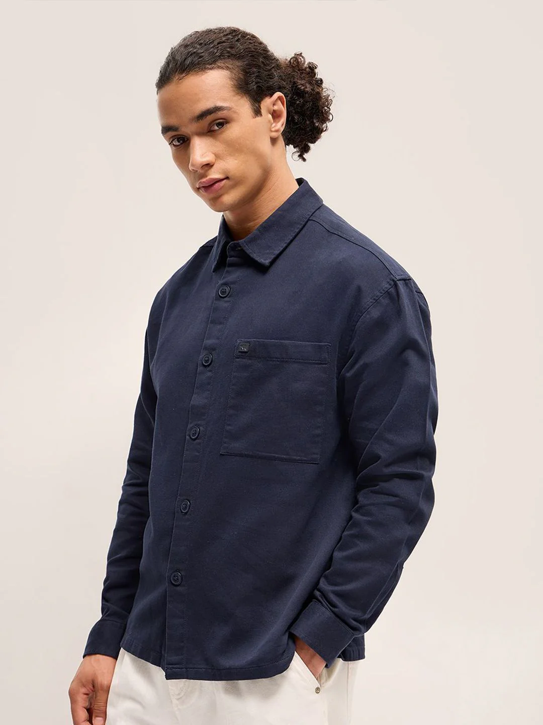 THE BEAR HOUSE Men Solid Spread Collar Oversized Shirt - Image 3
