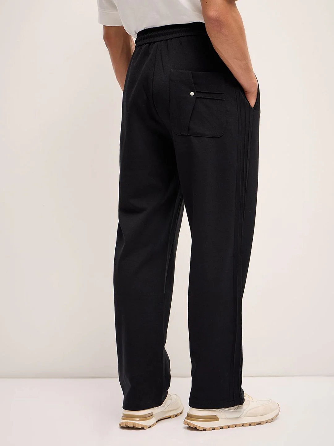 THE BEAR HOUSE Men Solid Straight Fit Casual Pant - Image 3
