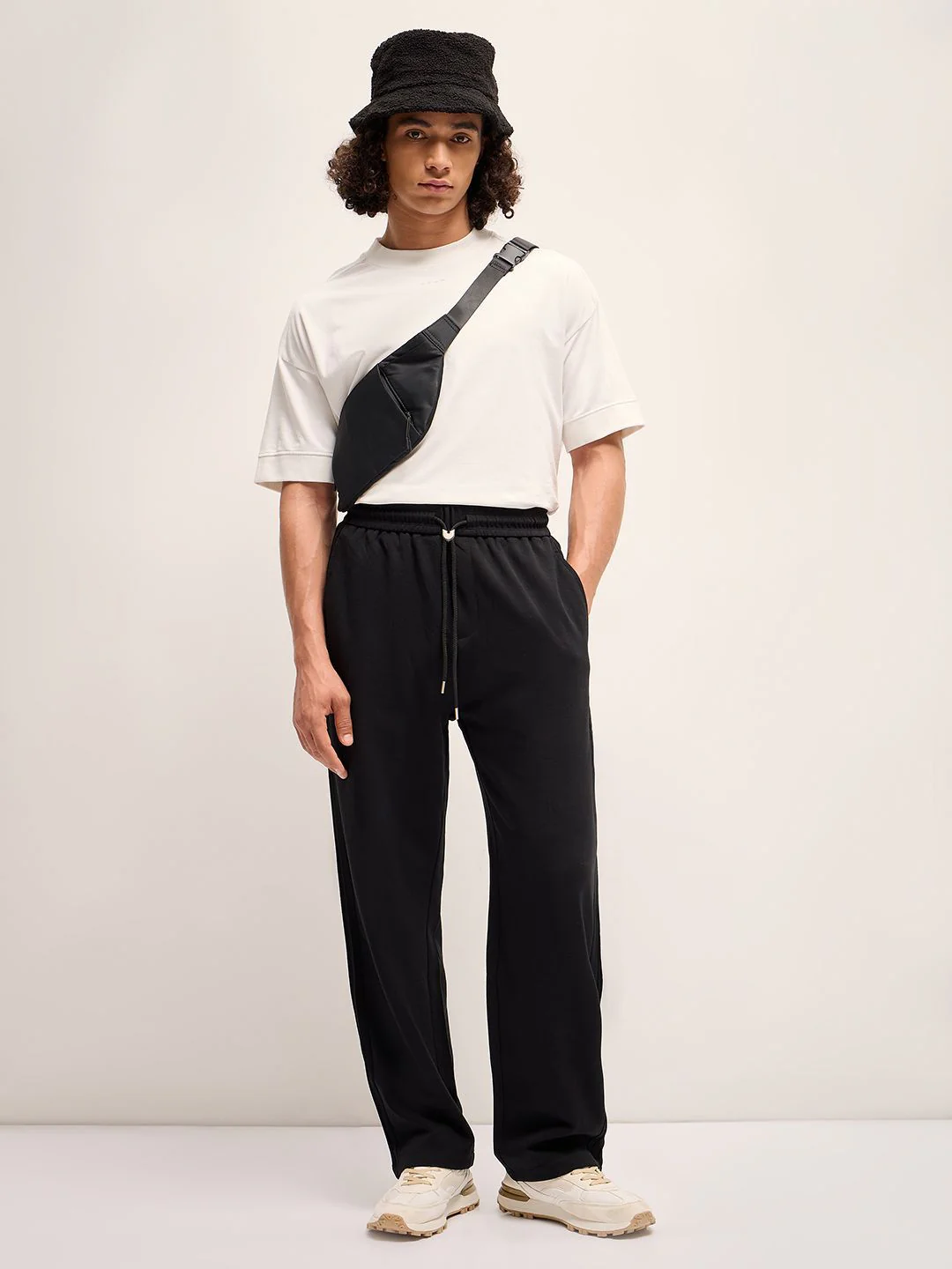 THE BEAR HOUSE Men Solid Straight Fit Casual Pant - Image 5