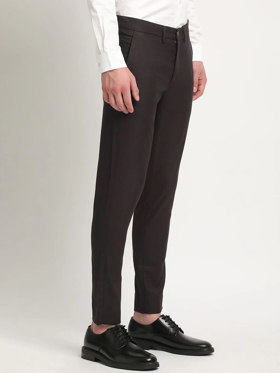 THE BEAR HOUSE Men Solid Tapered Fit Mid-Rise Formal Trousers - Image 2