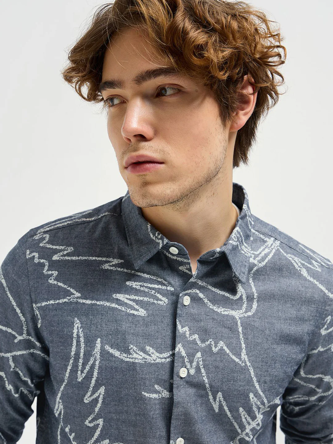 THE BEAR HOUSE Men Spread Collar Abstract Printed Pure Cotton Casual Shirt - Image 3