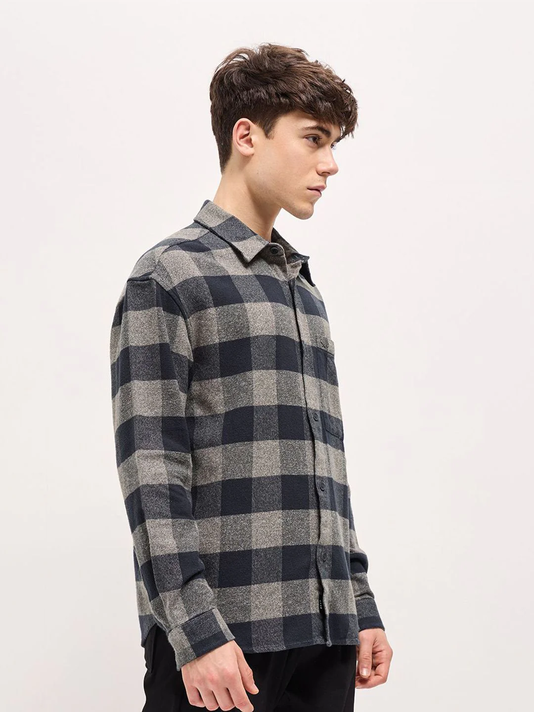 THE BEAR HOUSE Men Spread Collar Buffalo Checked Cotton Shirt - Image 5