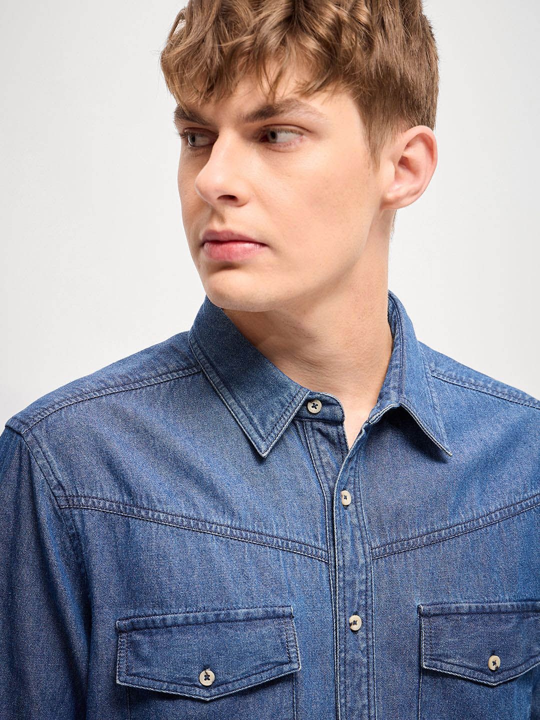 THE BEAR HOUSE Men Spread Collar Faded Pure Cotton Relaxed Fit Casual Shirt - Image 3