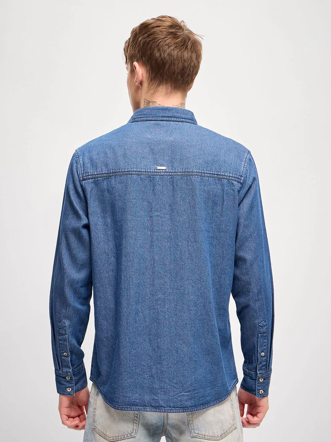 THE BEAR HOUSE Men Spread Collar Faded Pure Cotton Relaxed Fit Casual Shirt - Image 4