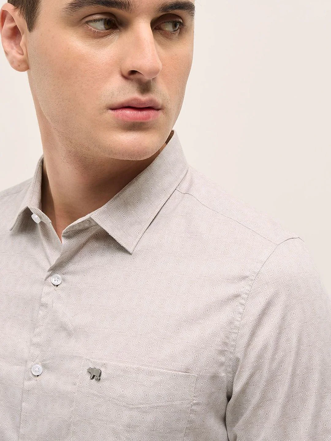 THE BEAR HOUSE Men Spread Collar Geometric Printed Pure Cotton Tailored Fit Formal Shirt - Image 2