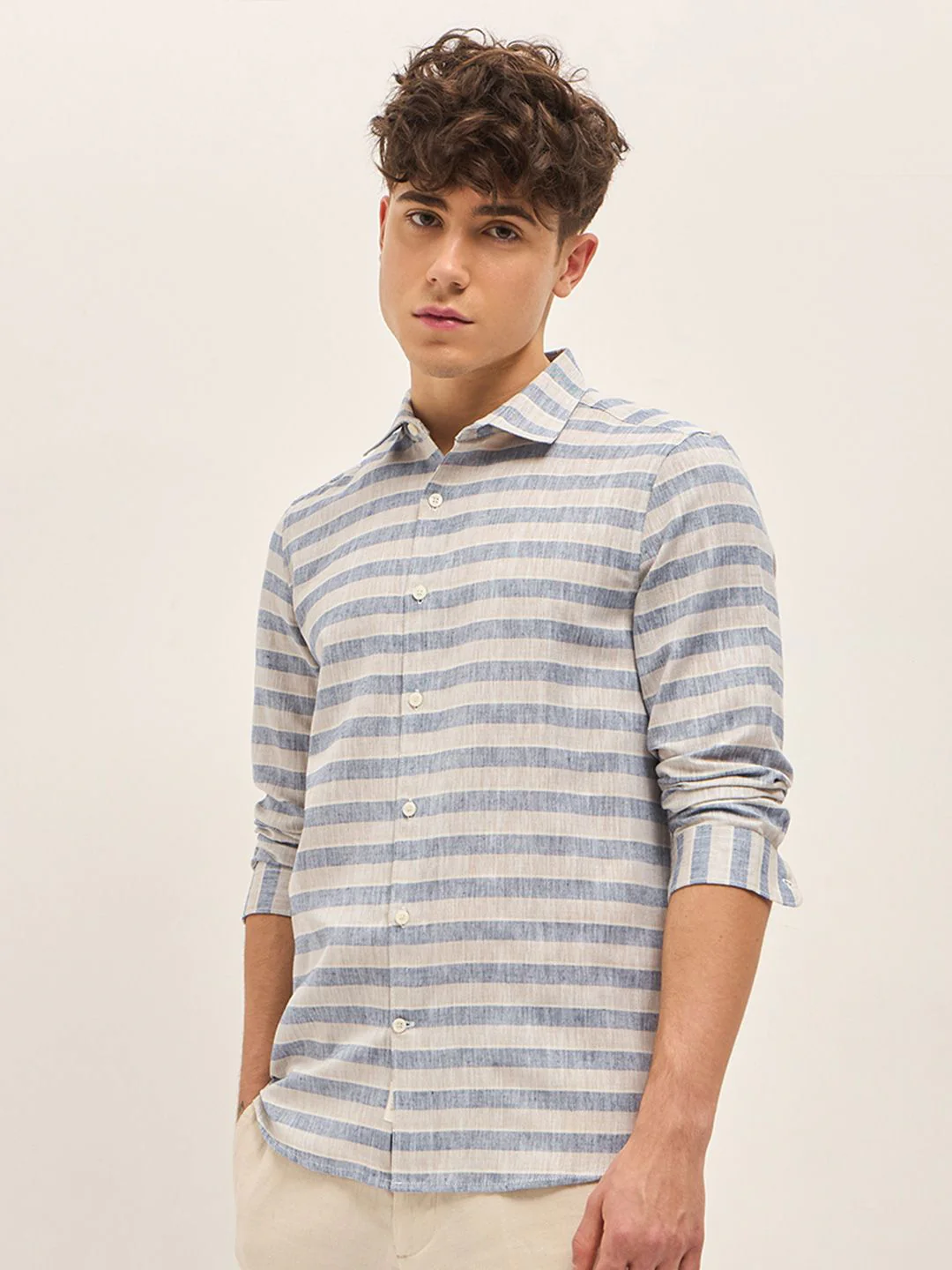THE BEAR HOUSE Men Spread Collar Horizontal Striped Slim Fit Casual Shirt - Image 3