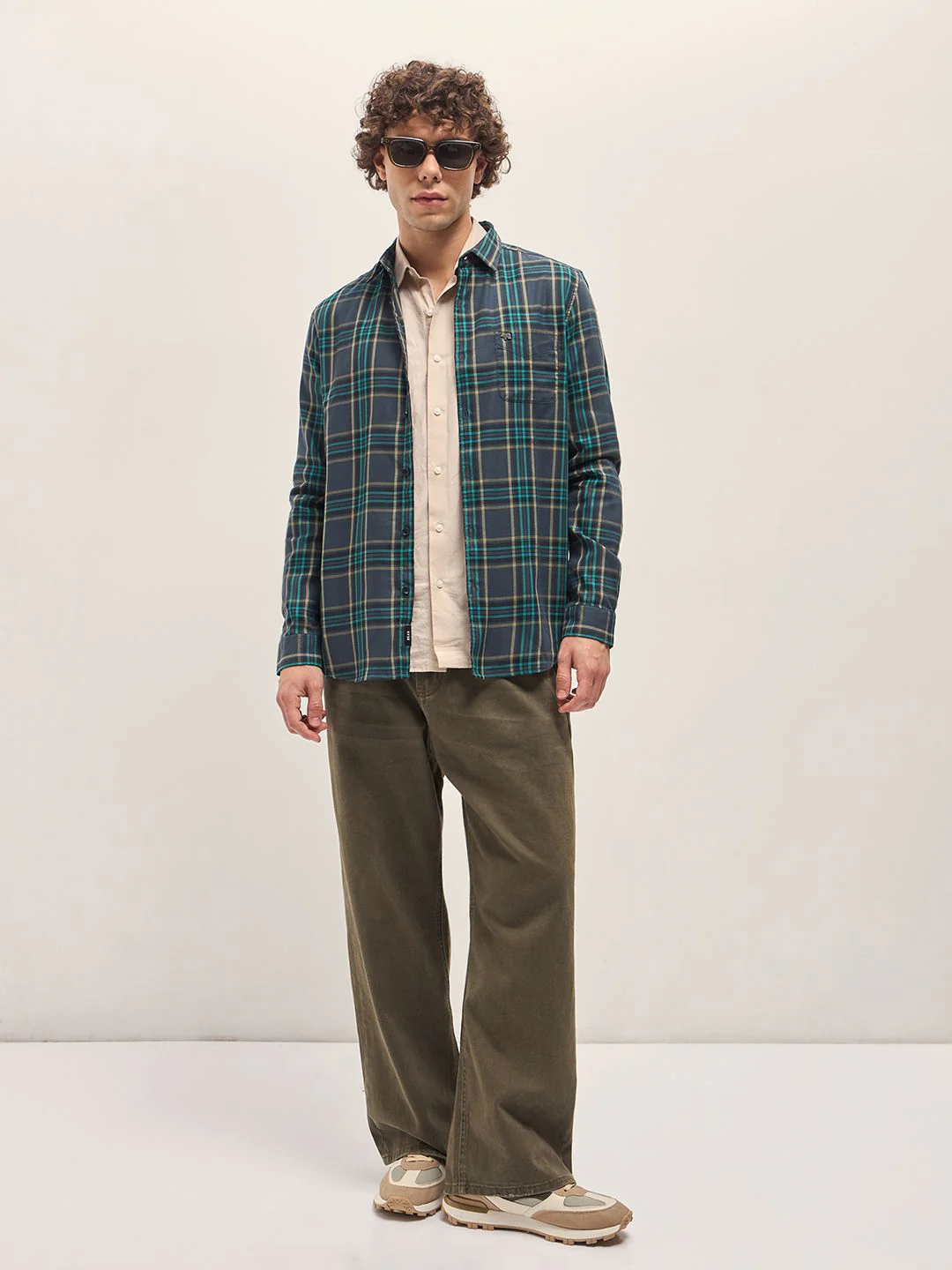 THE BEAR HOUSE Men Spread Collar Tartan Checked Cotton Slim Fit Casual Shirt - Image 4
