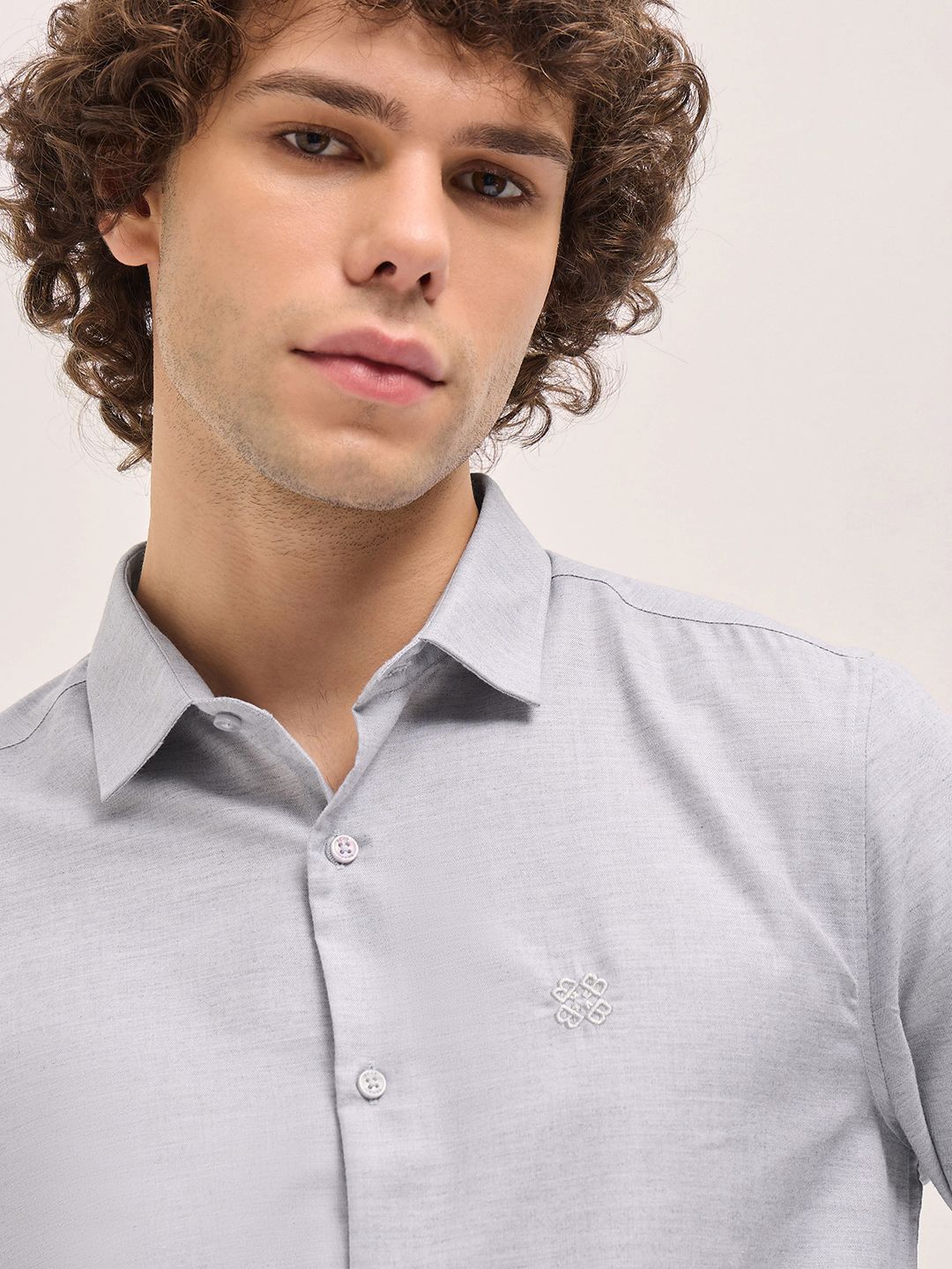 THE BEAR HOUSE Men Spread Collar Textured Solid Cotton Tailored Fit Formal Shirt - Image 2