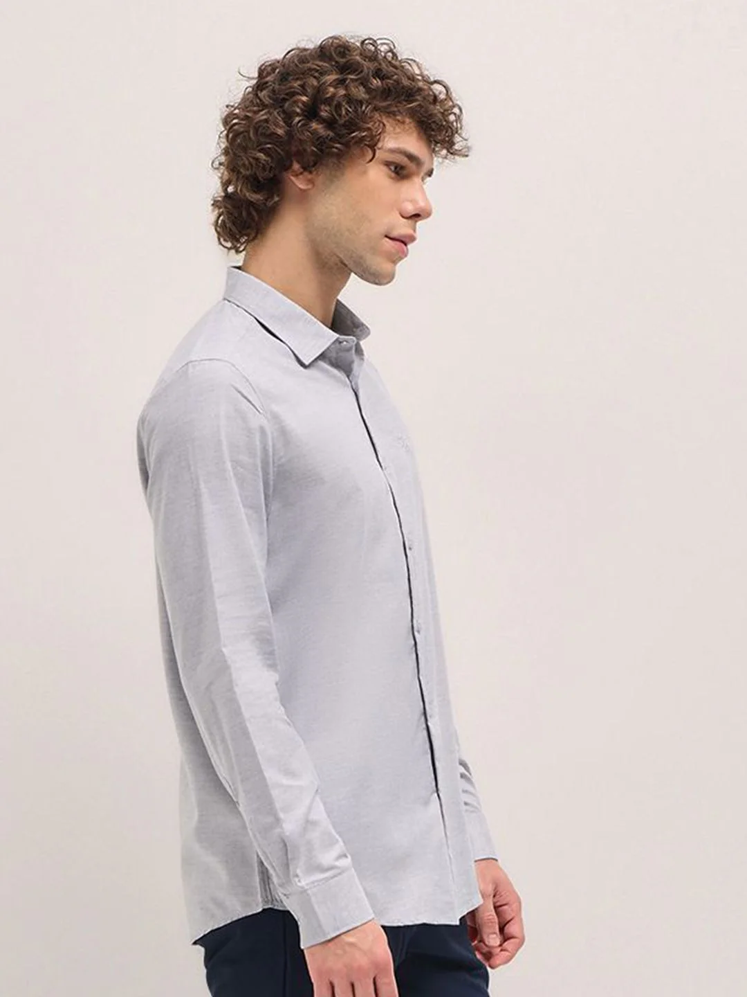 THE BEAR HOUSE Men Spread Collar Textured Solid Cotton Tailored Fit Formal Shirt - Image 3