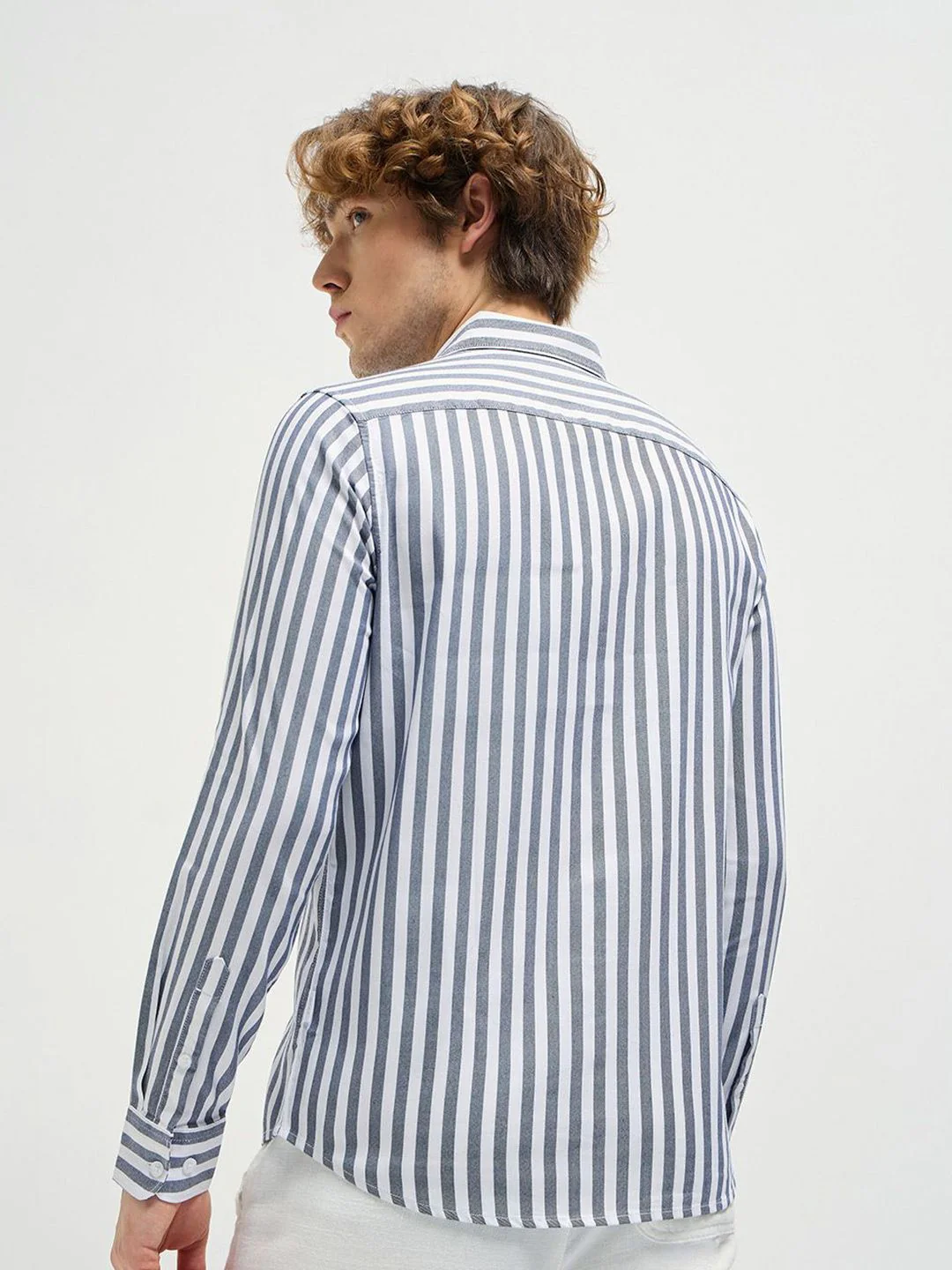 THE BEAR HOUSE Men Spread Collar Vertical Striped Cotton Casual Shirt - Image 4