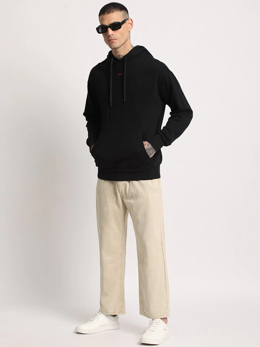 THE BEAR HOUSE Men Straight Fit Clean Look Mid-Rise Regular Jeans - Image 4