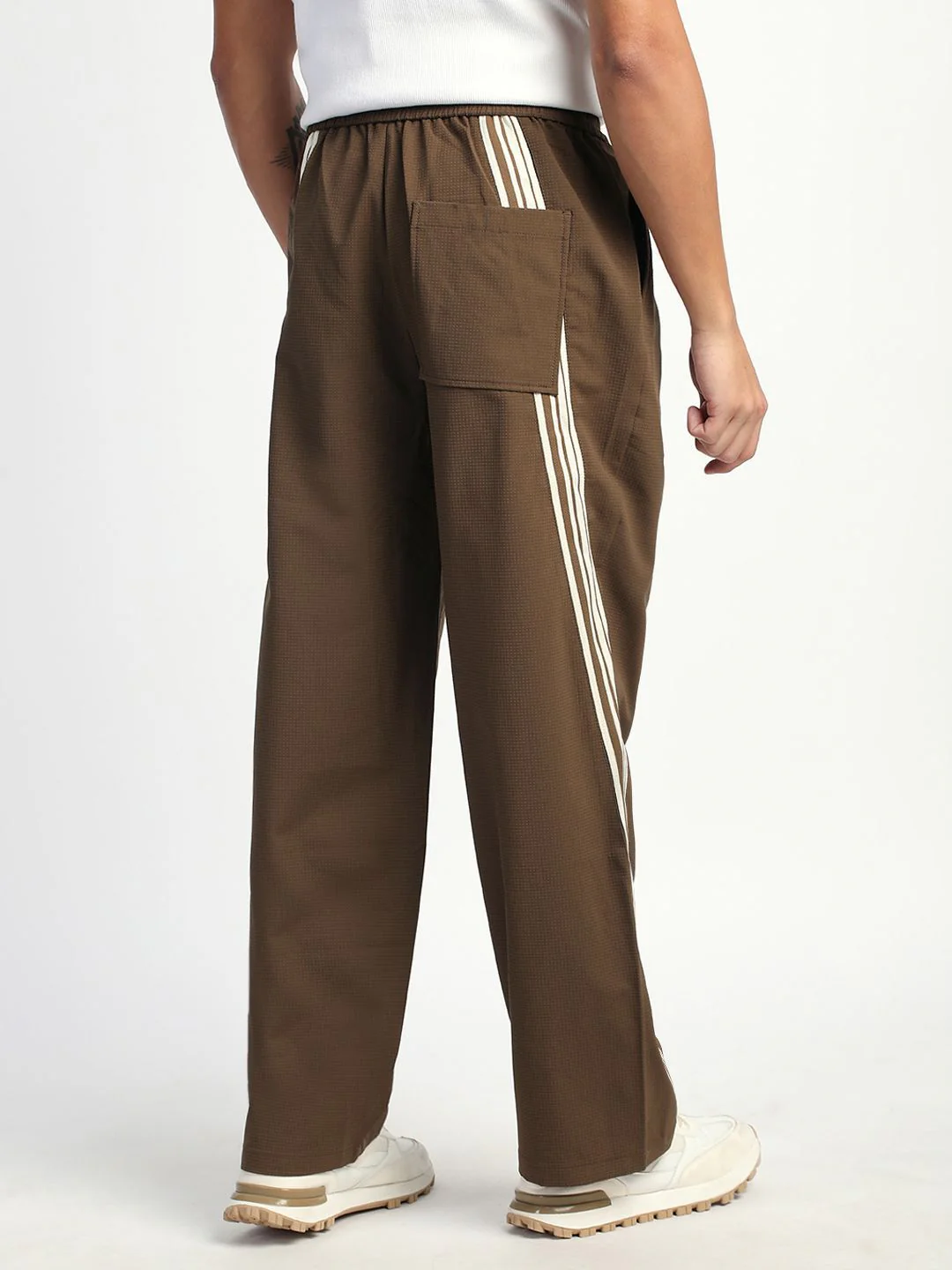 THE BEAR HOUSE Men Straight Fit Trousers - Image 5