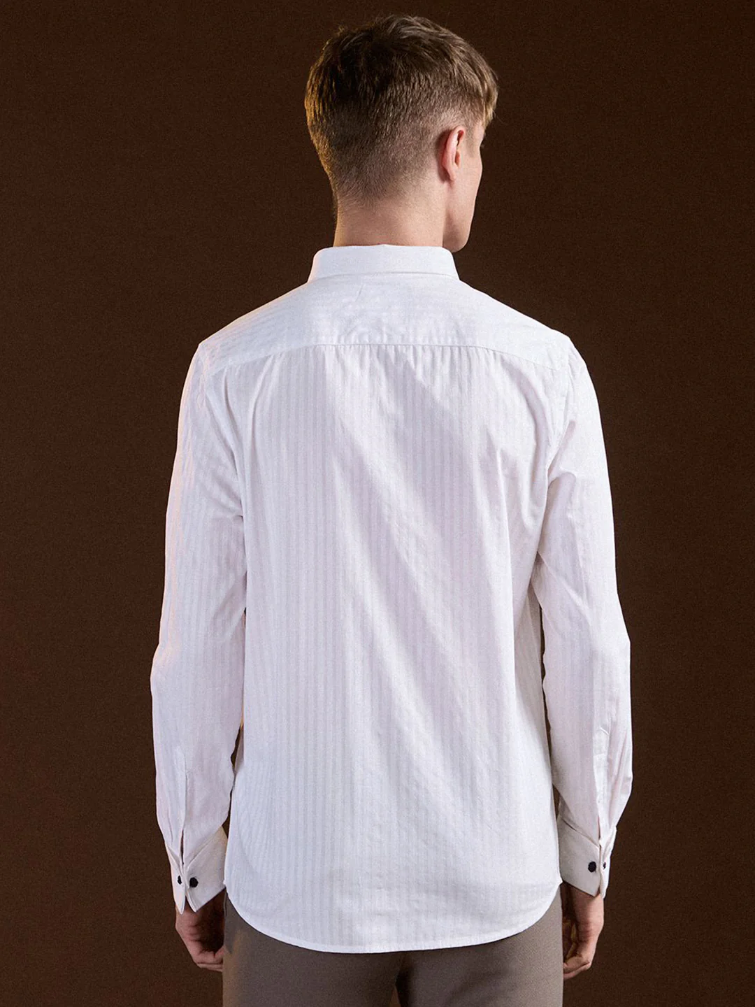 THE BEAR HOUSE Men Tailored Fit Opaque Formal Shirt - Image 4