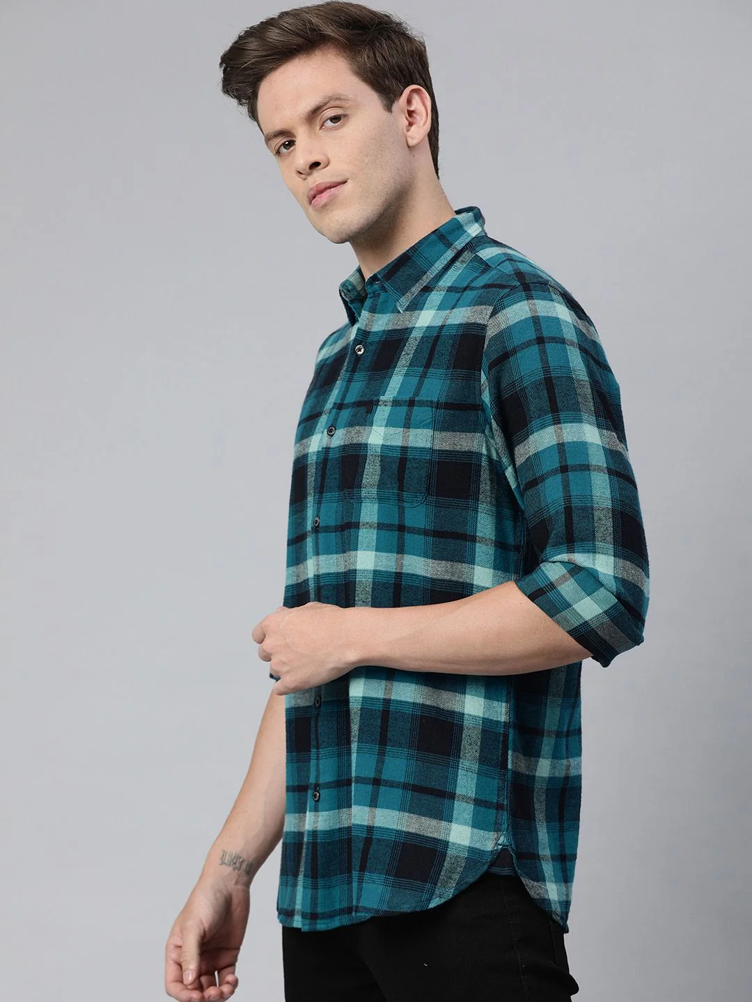 THE BEAR HOUSE Men Teal Blue & Black Slim Fit Checked Flannel Casual Shirt - Image 5