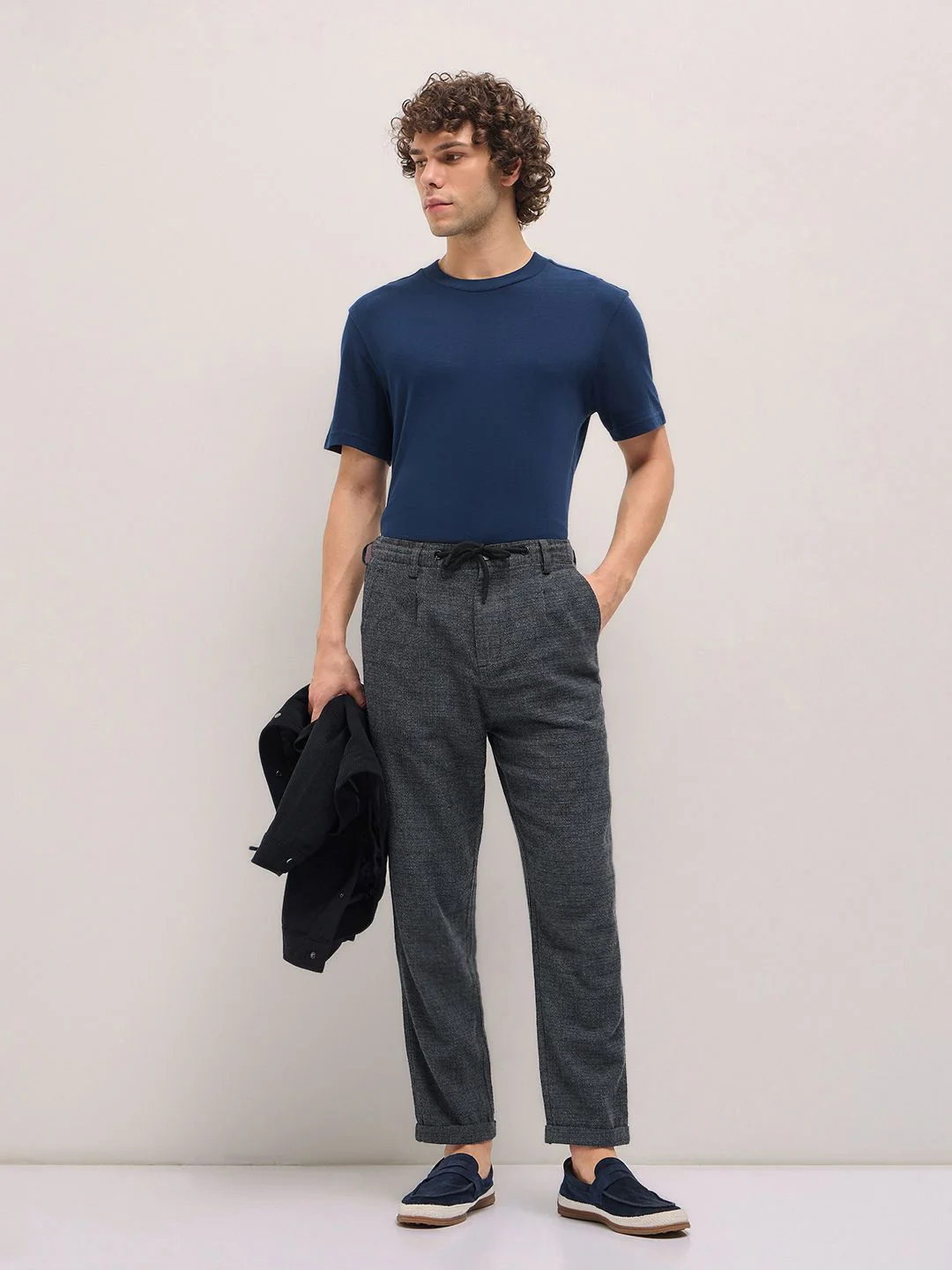 THE BEAR HOUSE Men Textured Tapered Fit Pleated Chinos Trousers - Image 5
