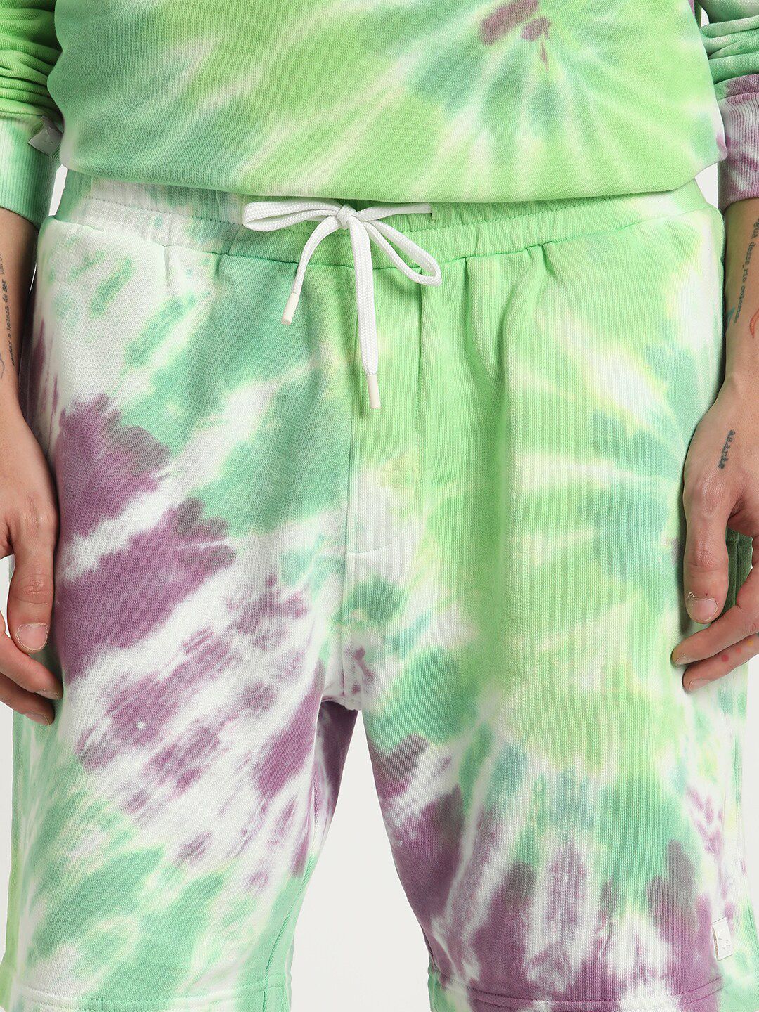 THE BEAR HOUSE Men Tie and Dye Pure Cotton Shorts - Image 4
