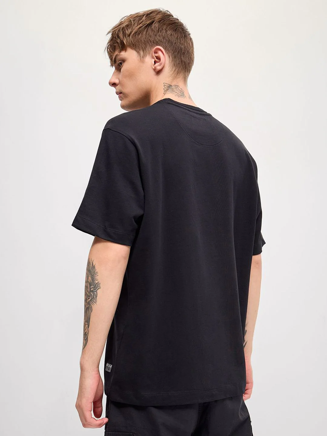THE BEAR HOUSE Men Typography Printed Round Neck Pure Cotton Oversized T-Shirt - Image 5