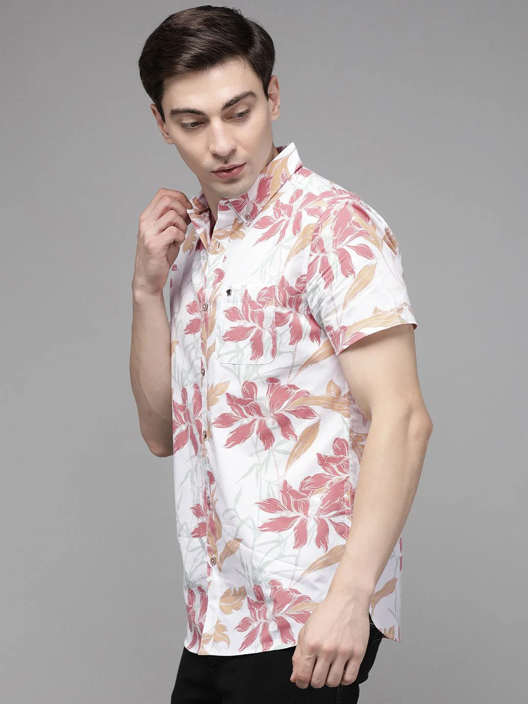 THE BEAR HOUSE Men White Slim Fit Floral Print Pure Cotton Casual Shirt - Image 3