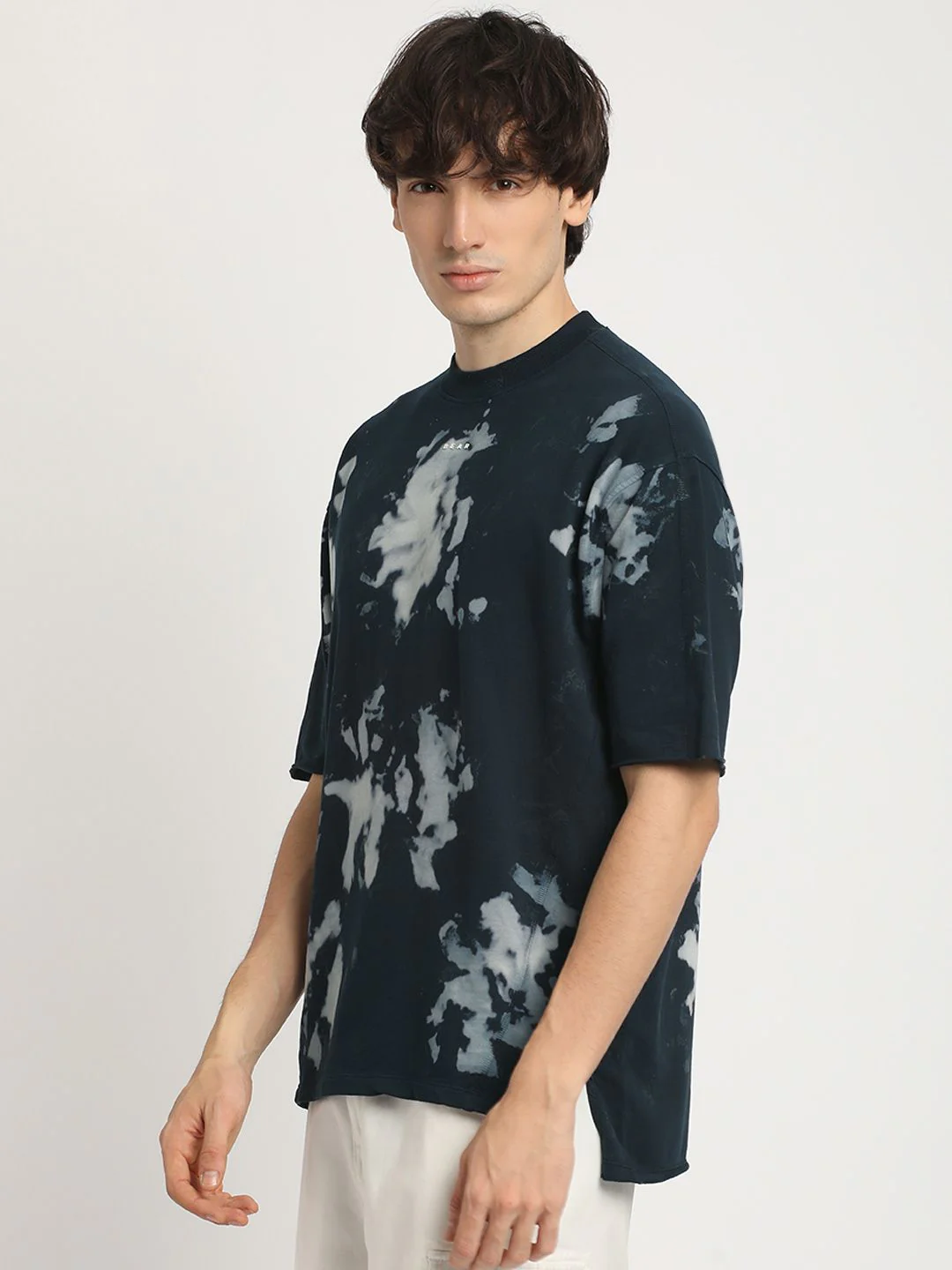 THE BEAR HOUSE Men's Abstract Tie-Dye Crew Neck T-shirt - Image 3