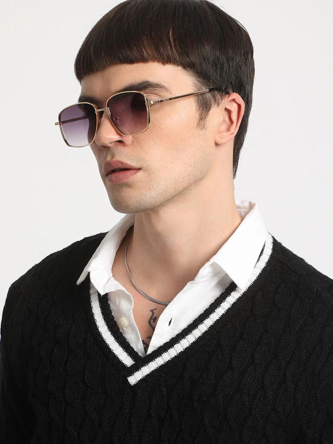 THE BEAR HOUSE Men Self Design V-Neck Woollen Pullover