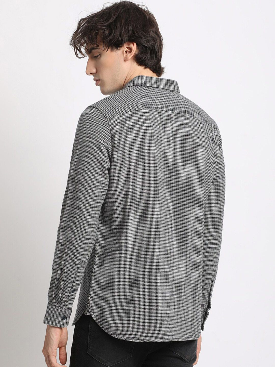 THE BEAR HOUSE Slim Fit Checked Spread Collar Long Sleeves Cotton Casual Shirt - Image 4