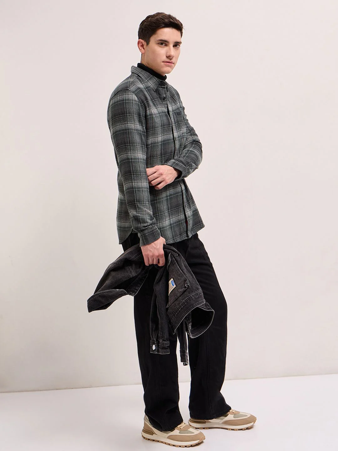 THE BEAR HOUSE Slim Fit Tartan Checks Pure Cotton Casual Shirt - Image 4